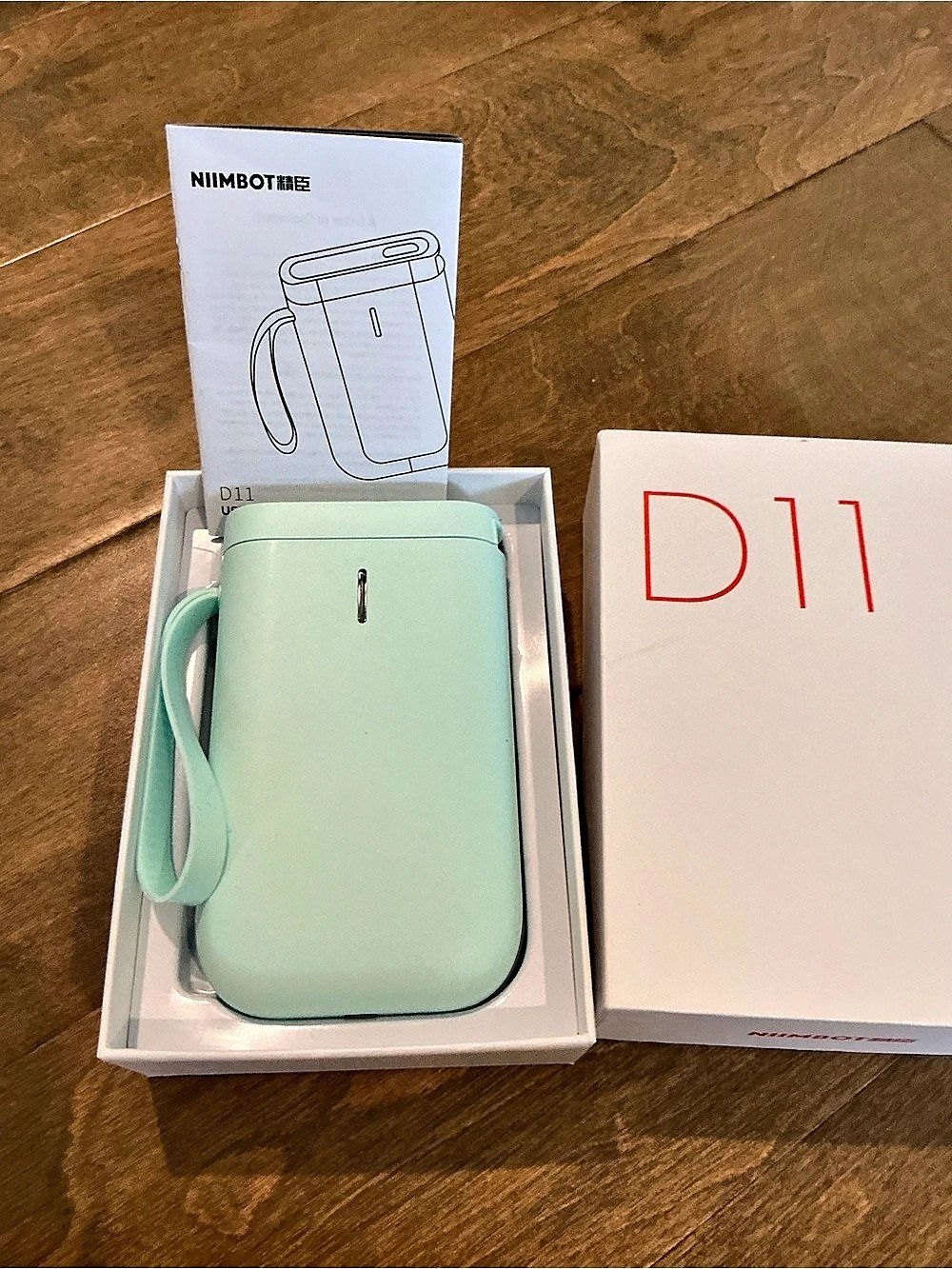 NIIMBOT D11 Portable Label Printer Green